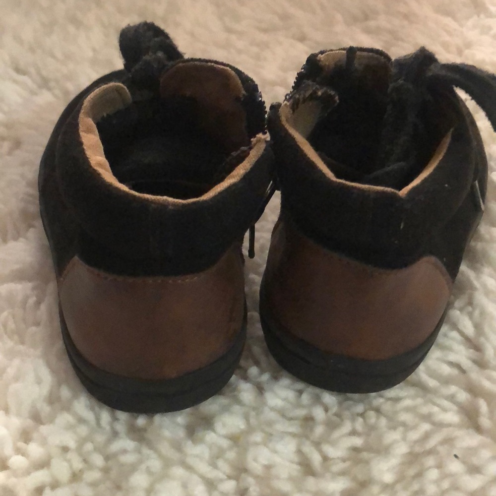 Shoes - Picture 3 of 5